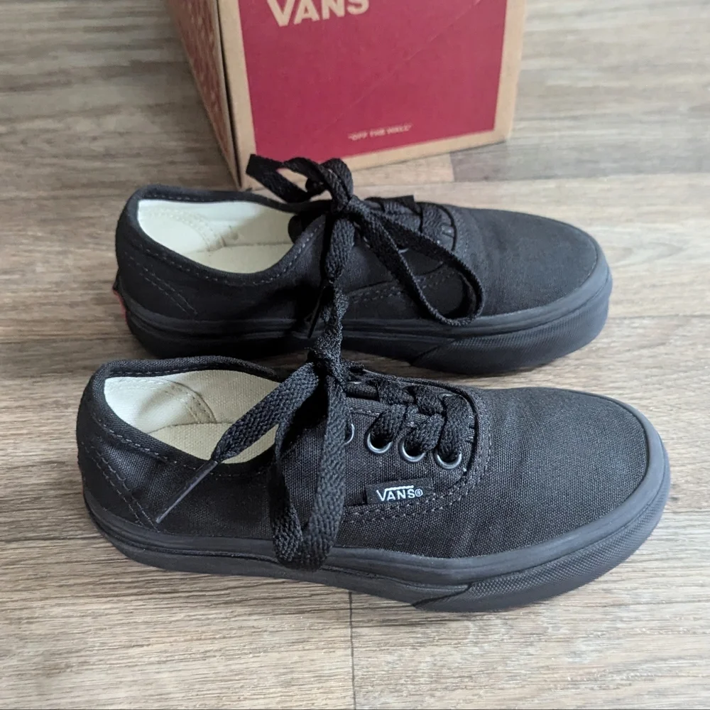 NIB Vans Youth Kid's Authentic Classic All Black Skateboard Shoe Size 12